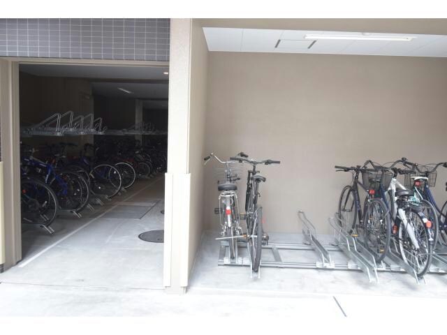 RISING Maison 本町橋の物件外観写真