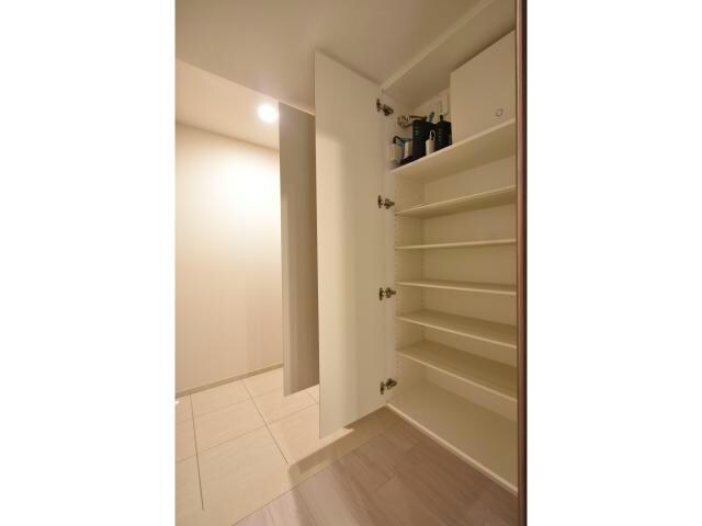 プレミストタワー靱本町の物件内観写真