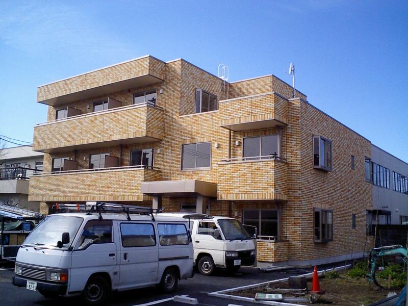 ラパン・ドゥ・上杉の物件外観写真