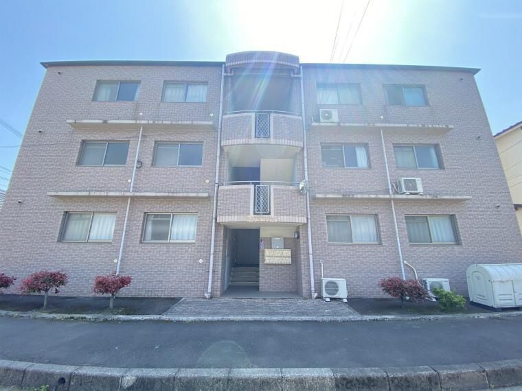 WISTERIAマンションIの物件外観写真