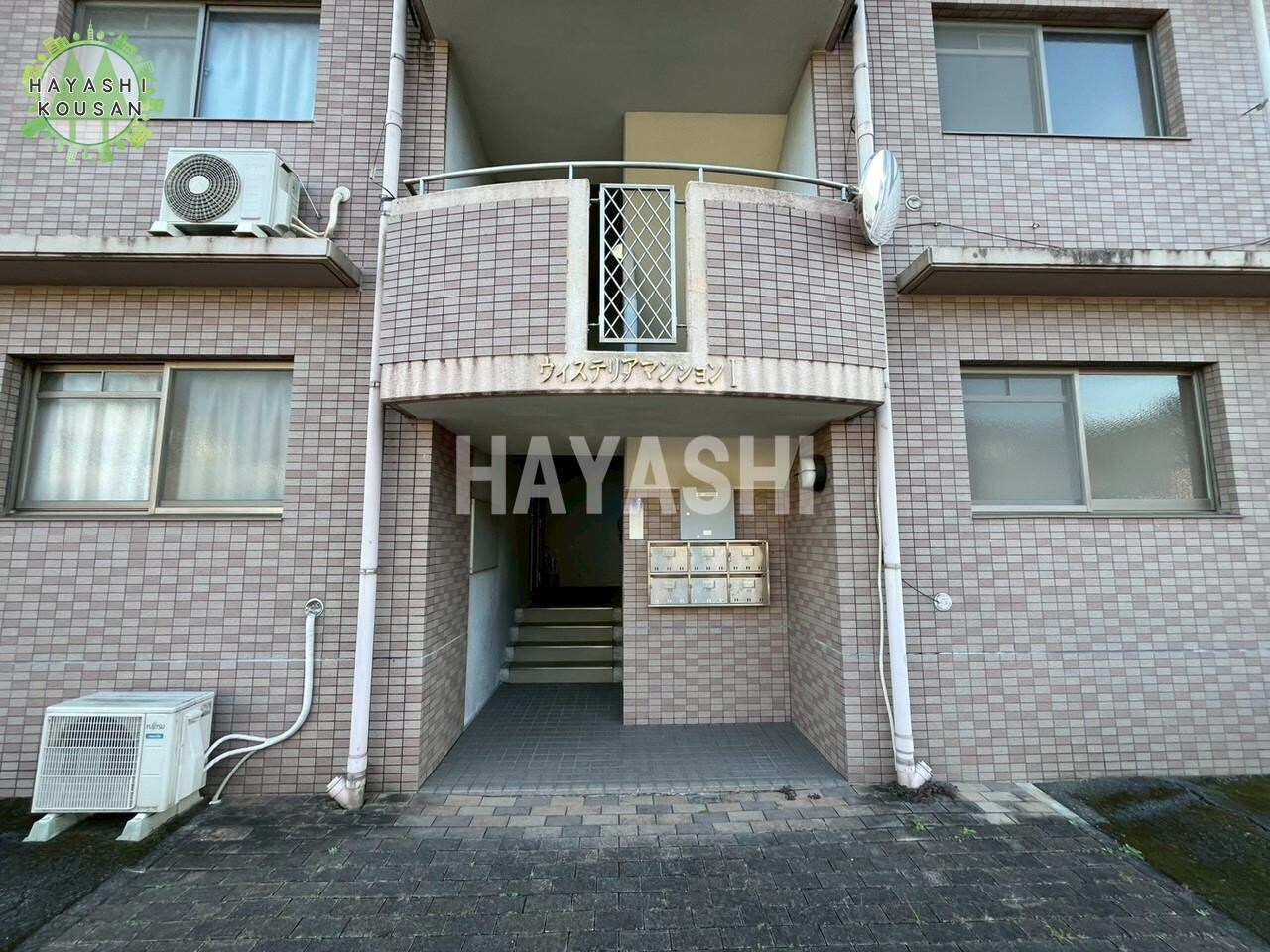 WISTERIAマンションIの物件外観写真