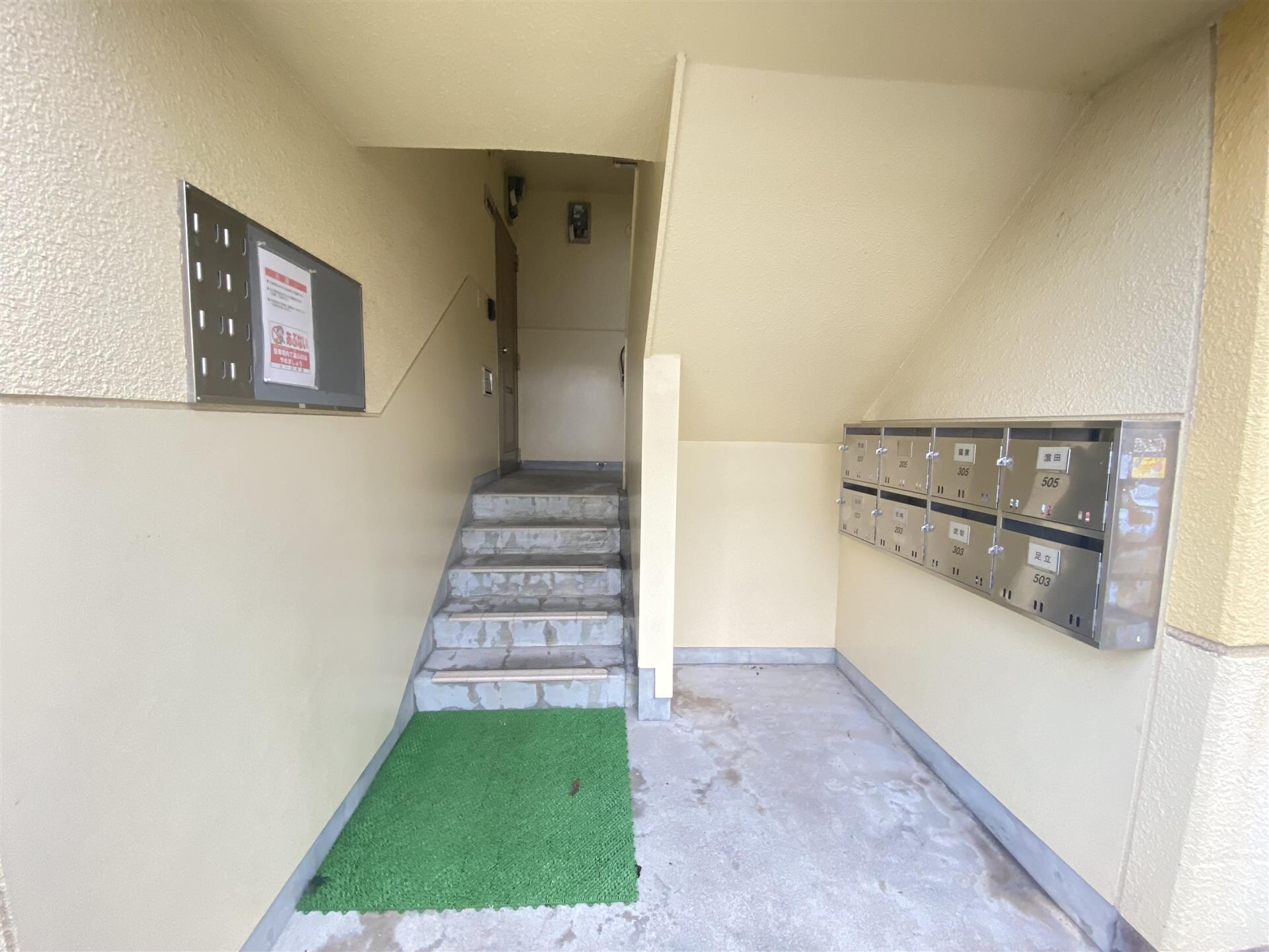 コーポ坪根の物件外観写真