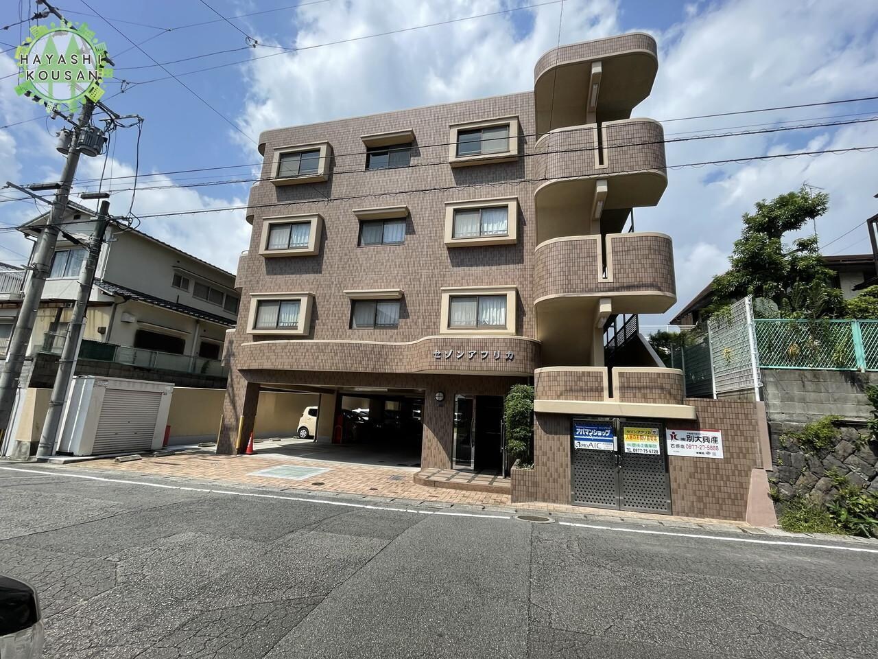 セゾンアフリカの物件外観写真