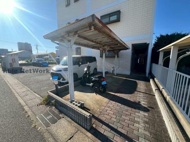 グランド・マーキーの物件外観写真