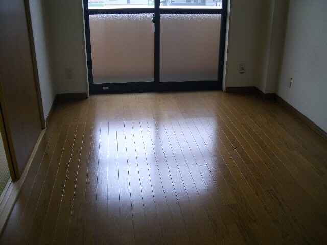 ライブ・タウン・パレスの物件内観写真