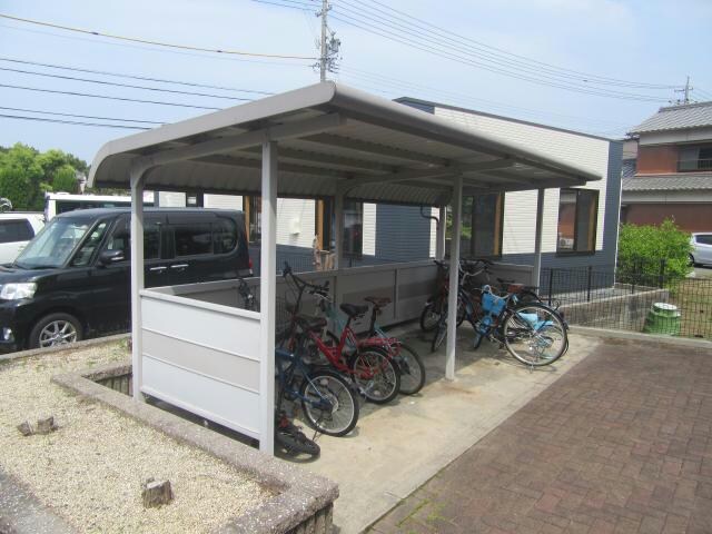 ヴァンパインコート Ｂ棟の物件外観写真