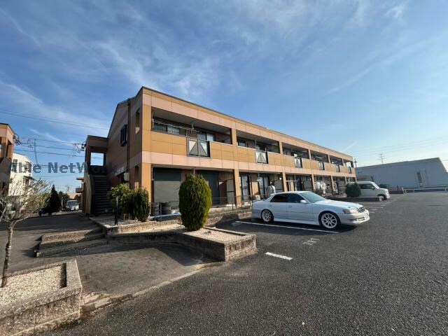 ロイヤル　ラ　ファミーユＢ棟の物件外観写真