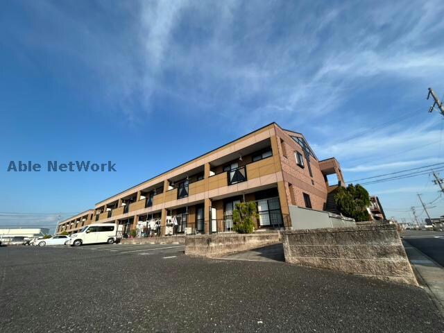 ロイヤル　ラ　ファミーユＢ棟の物件外観写真