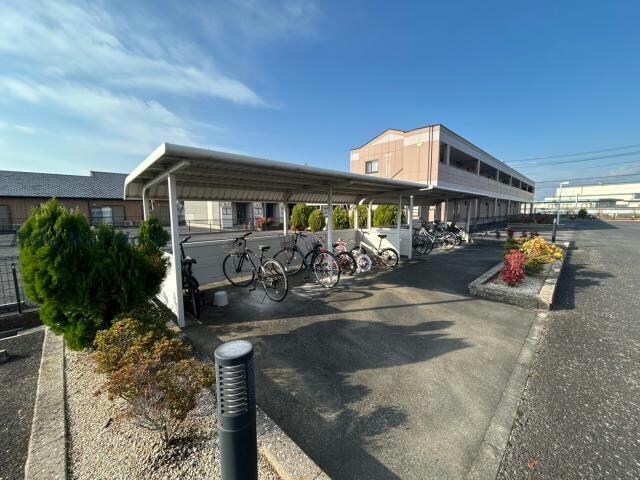 ロイヤル　ラ　ファミーユＢ棟の物件外観写真