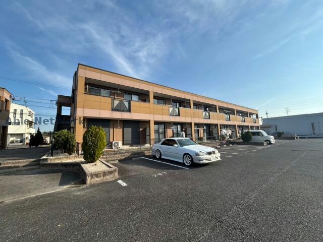 ロイヤル　ラ　ファミーユＢ棟の物件外観写真