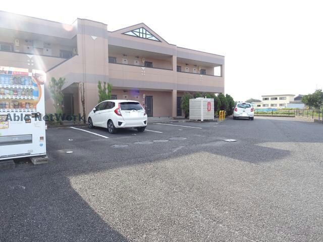 スズカヒルズA棟の物件外観写真