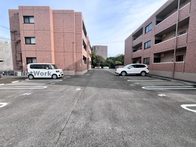 ウッドベルスクエアＡ棟の物件外観写真