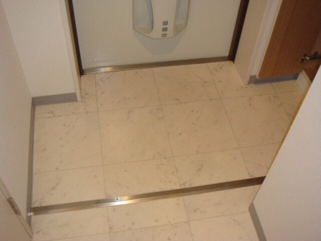 ウッドベルスクエアＡ棟の物件内観写真