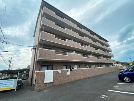 ラ・プランタンの物件外観写真