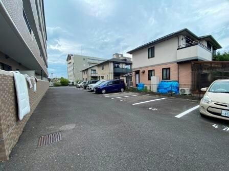 ラ・プランタンの物件外観写真