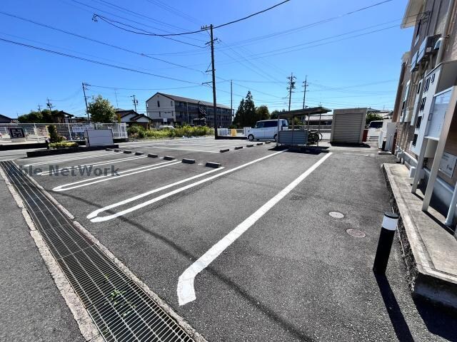 クリスタルコートの物件外観写真