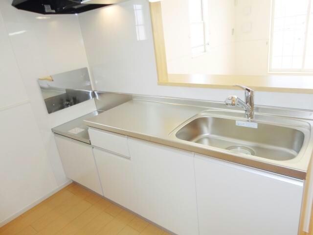 クリスタルコートの物件内観写真