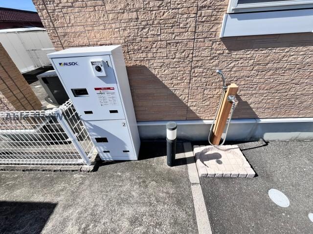 クリスタルコートの物件外観写真