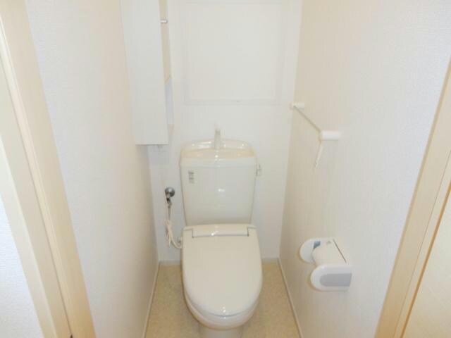 クリスタルコートの物件内観写真