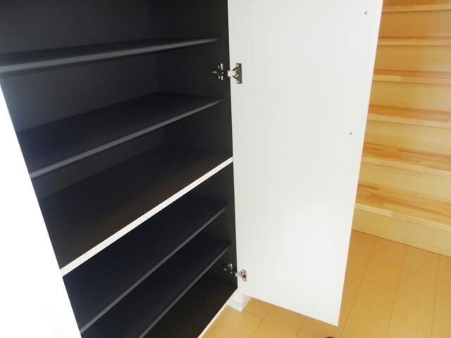 クリスタルコートの物件内観写真