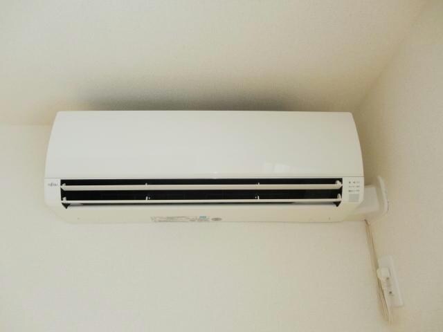 クリスタルコートの物件内観写真