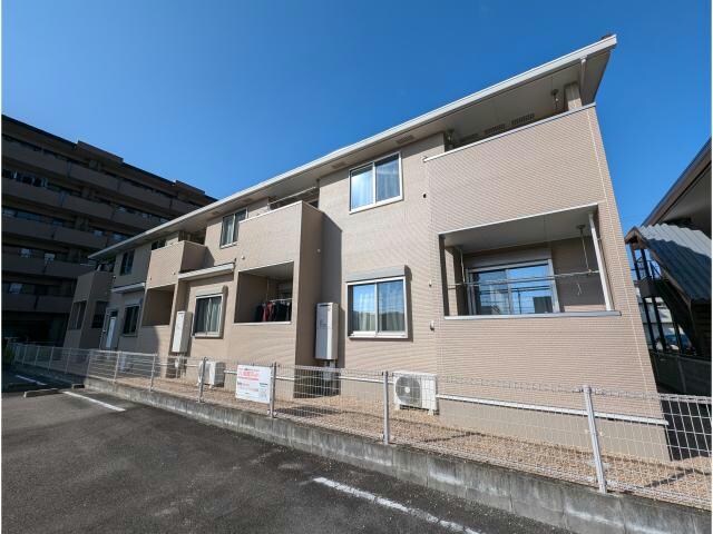 ラッフィナートの物件外観写真