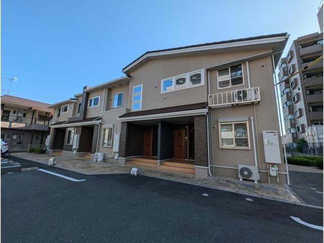 ラッフィナートの物件外観写真