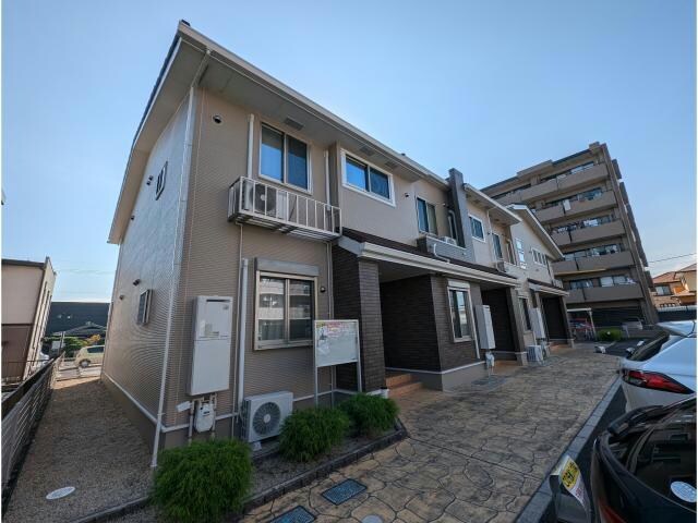 ラッフィナートの物件外観写真