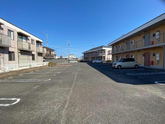 ヴァンフルールA棟の物件外観写真