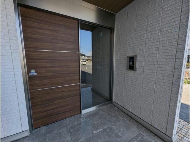 スタブリテラス鈴鹿の物件外観写真