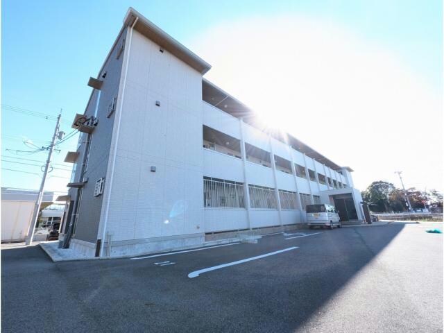 スタブリテラス鈴鹿の物件外観写真