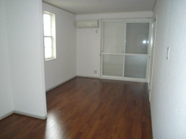 レジデンス滝野７の物件内観写真