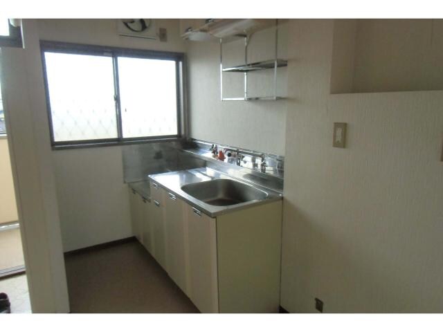 郡山駅 バス10分  金堀田下車：停歩4分 2階の物件内観写真