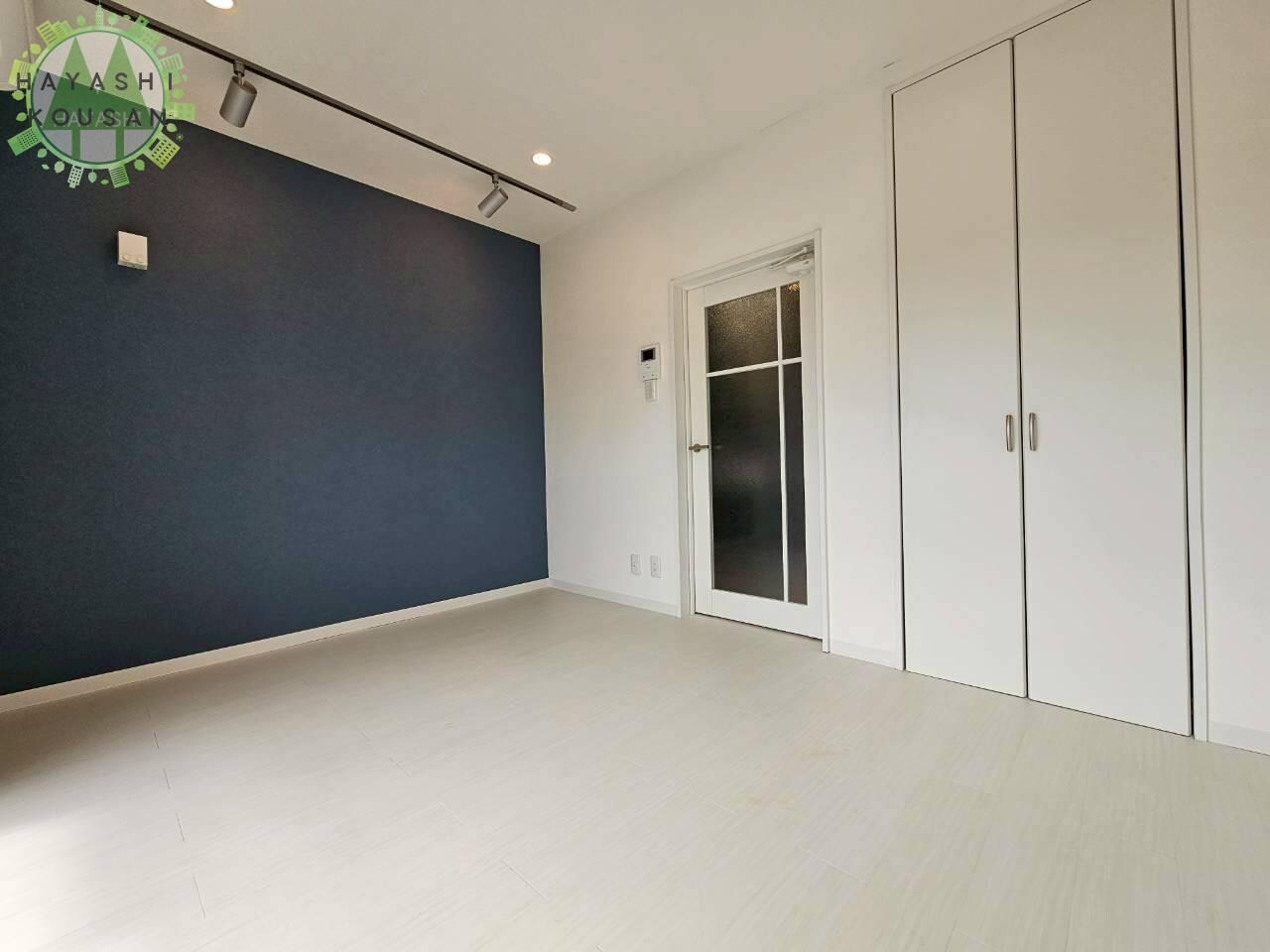 シャトレ原新町の物件内観写真