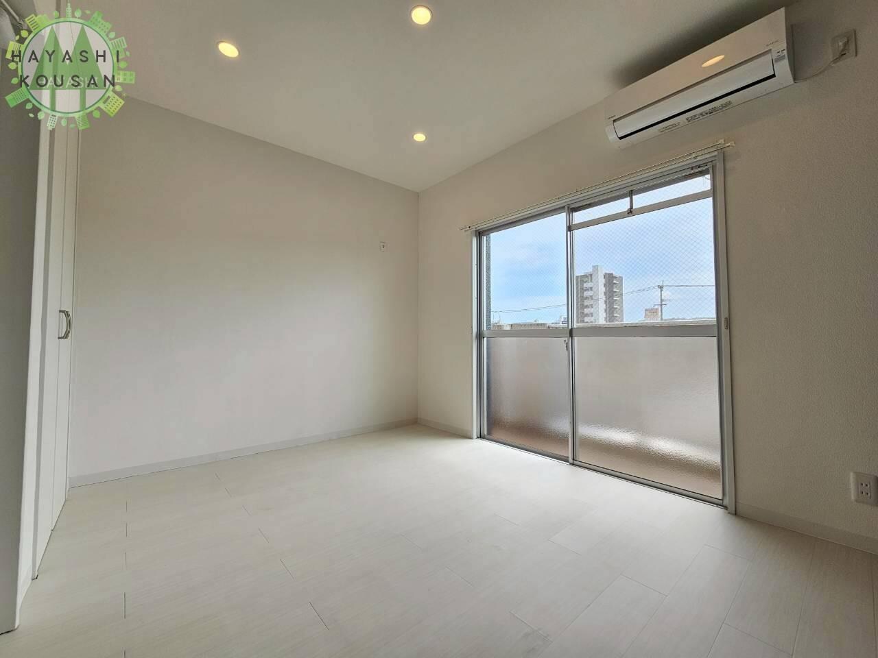 シャトレ原新町の物件内観写真