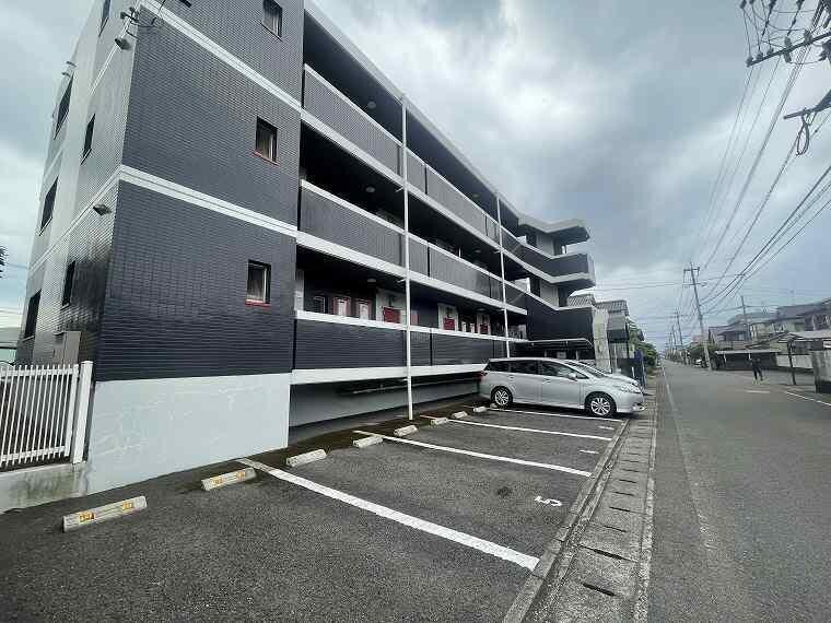 シャトレ原新町の物件外観写真