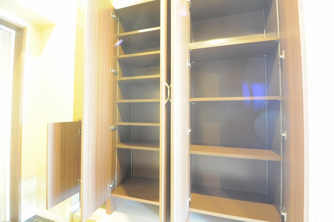 フローラ桜ヶ丘の物件内観写真