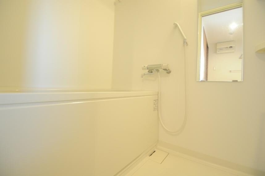 フローラ桜ヶ丘の物件内観写真