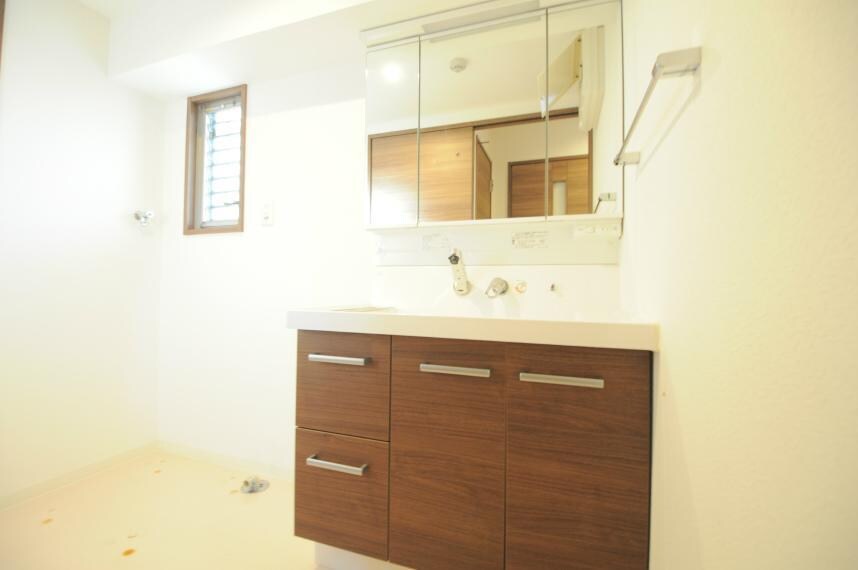 フローラ桜ヶ丘の物件内観写真