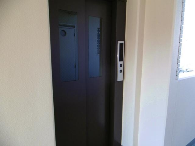 フローラ桜ヶ丘の物件外観写真