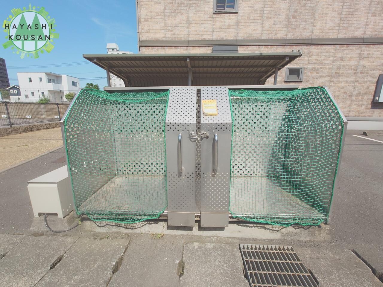 グランドールA棟の物件外観写真