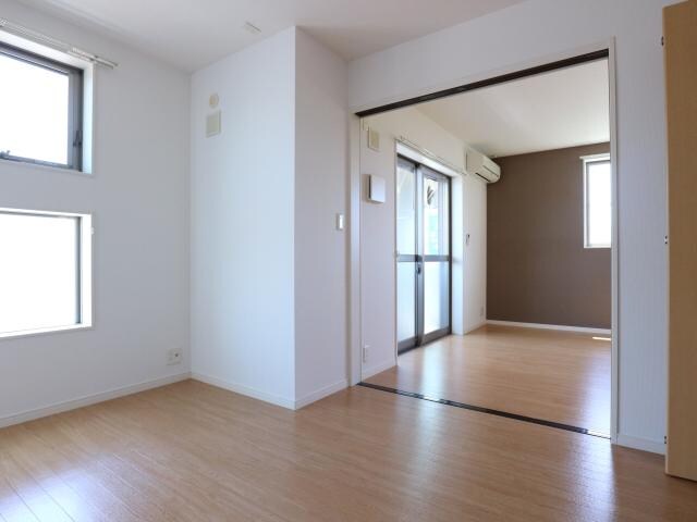 静岡駅 バス20分  中島下車：停歩2分 2階の物件内観写真