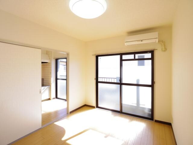 静岡駅 バス16分  中村町下下車：停歩3分 2階の物件内観写真