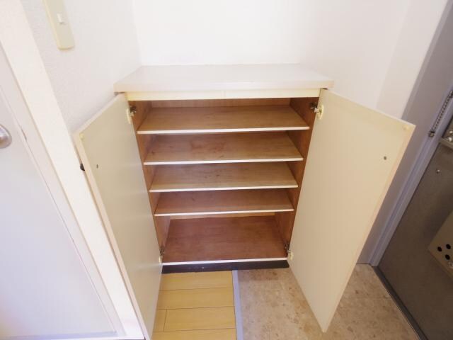 静岡駅 バス16分  中村町下下車：停歩3分 2階の物件内観写真