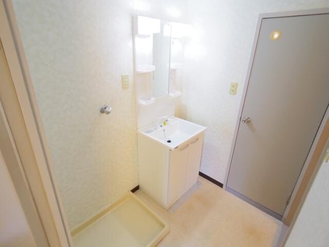 静岡駅 バス16分  中村町下下車：停歩3分 2階の物件内観写真