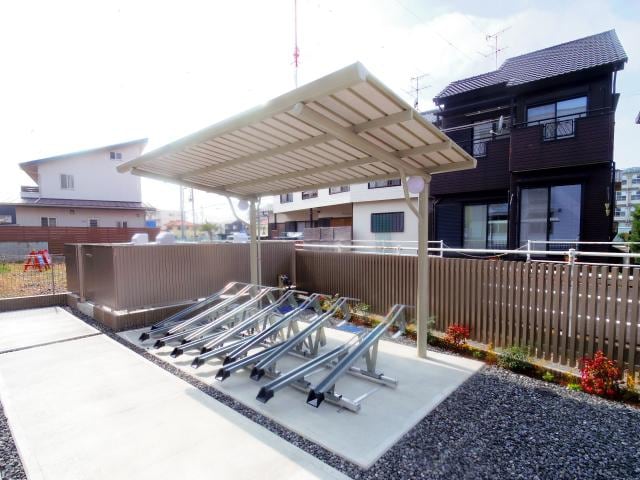 静岡駅 バス17分  宮竹2丁目下車：停歩2分 2階の物件外観写真