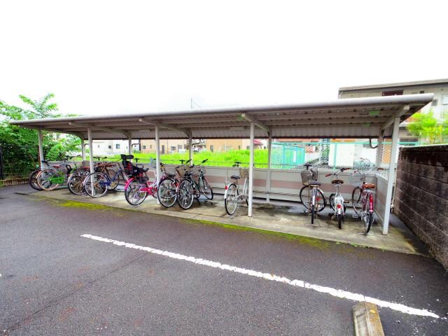 静岡駅 バス35分  服織小学校入口下車：停歩6分 4階の物件外観写真