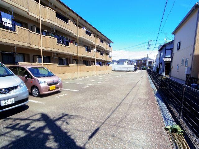 静岡駅 バス16分  千代田一丁目下車：停歩1分 1階の物件外観写真