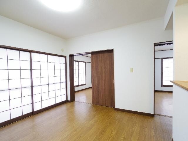 静岡駅 バス18分  竜南一丁目下車：停歩6分 3階の物件内観写真