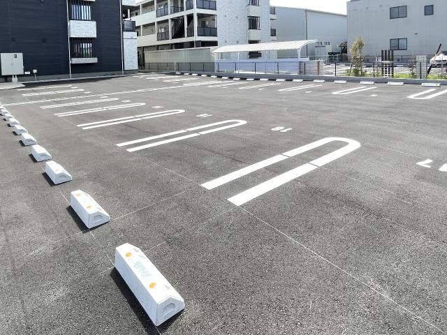 静岡駅 バス22分  千代田七丁目東部体育館入口下車：停歩5分 1階の物件外観写真